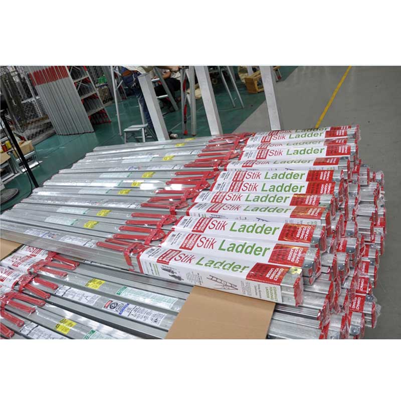 cosco smartclose telescoping aluminum ladder